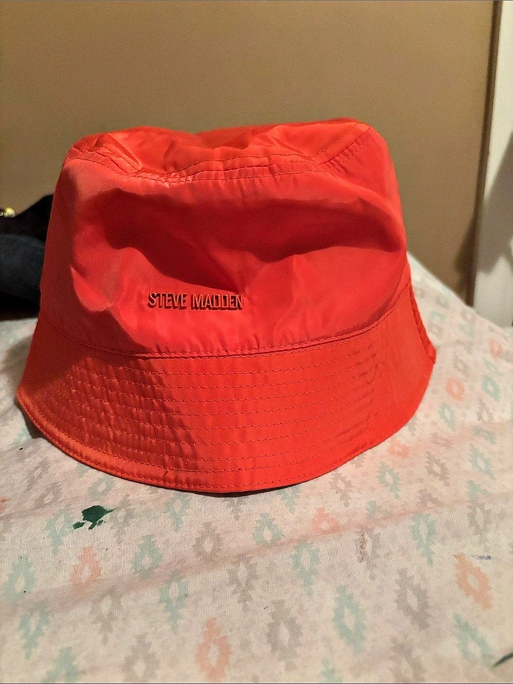 STUSSY Red Bucket Hat